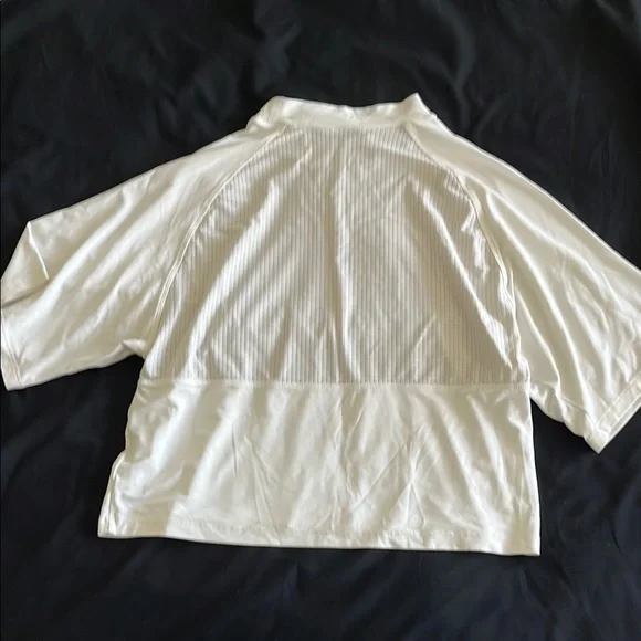 Buffbunny Ivory Crop T-Shirt - Picture 3 of 6